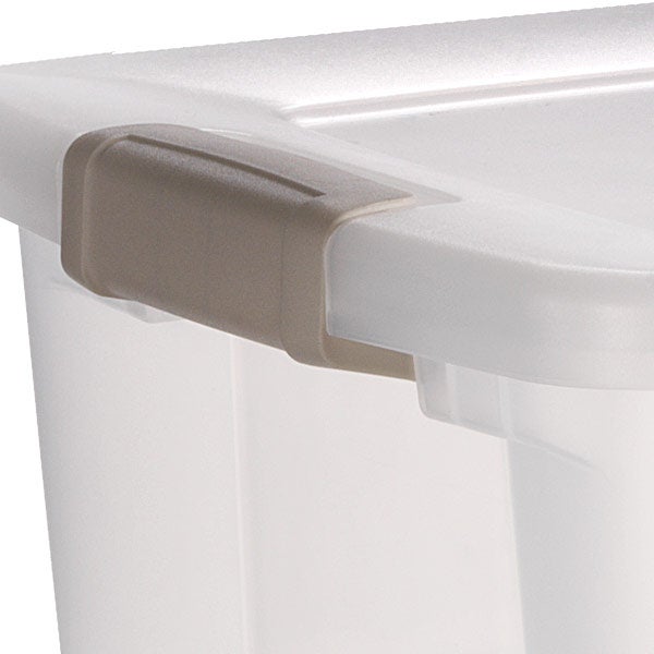 https://www.containerstore.com/catalogimages/106822/GarageToteClear25_50Qt_a.jpg?width=600&height=600&align=center