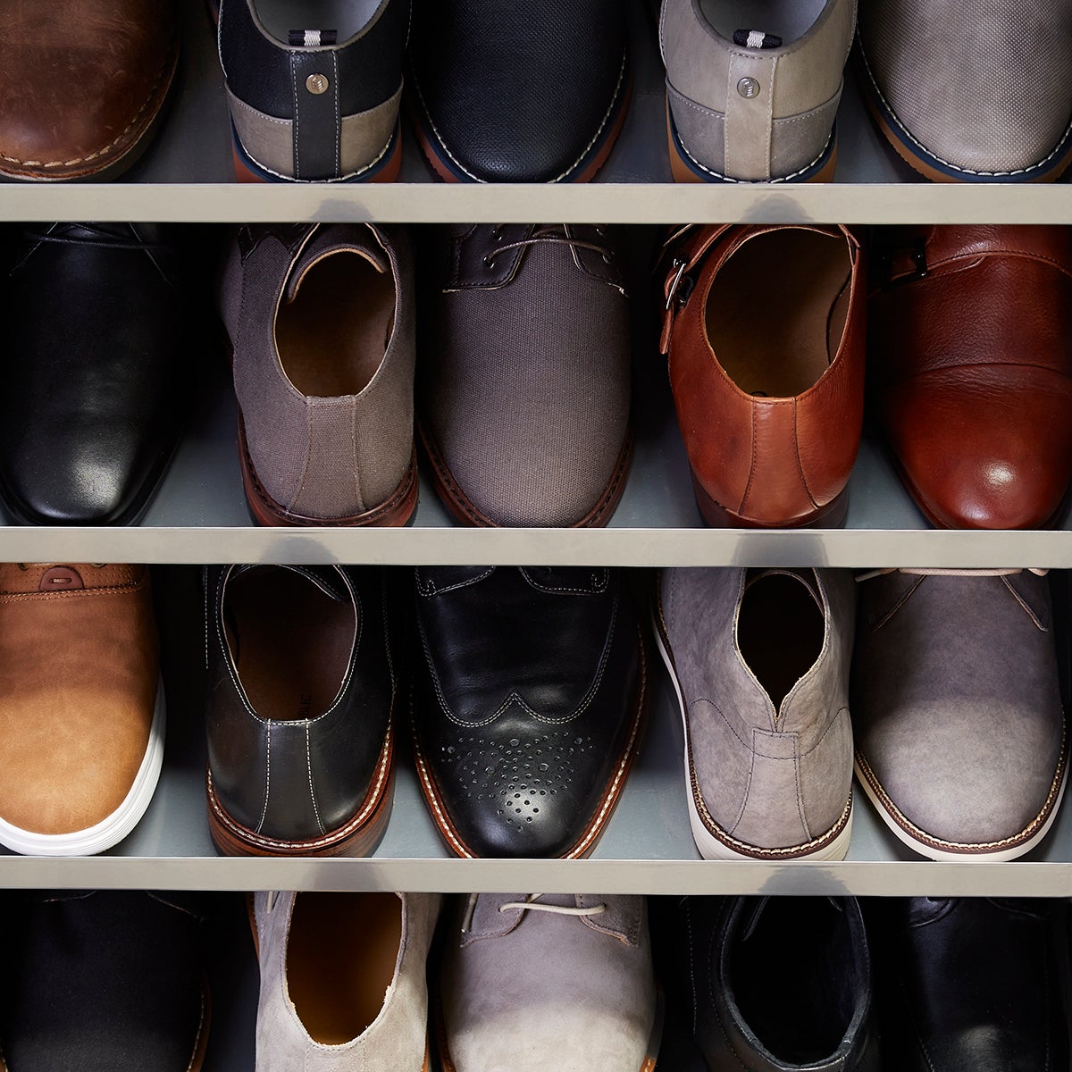 Elfa Classic Reach-In Closet - Thumbnail 2