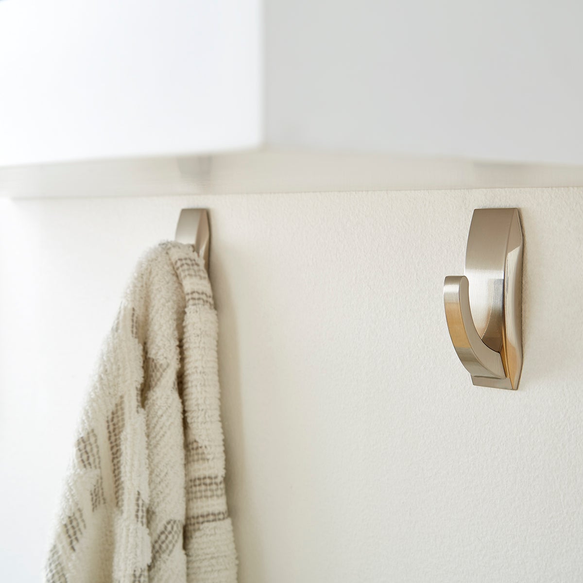 Command Strip Towel Hooks : r/3Dprinting