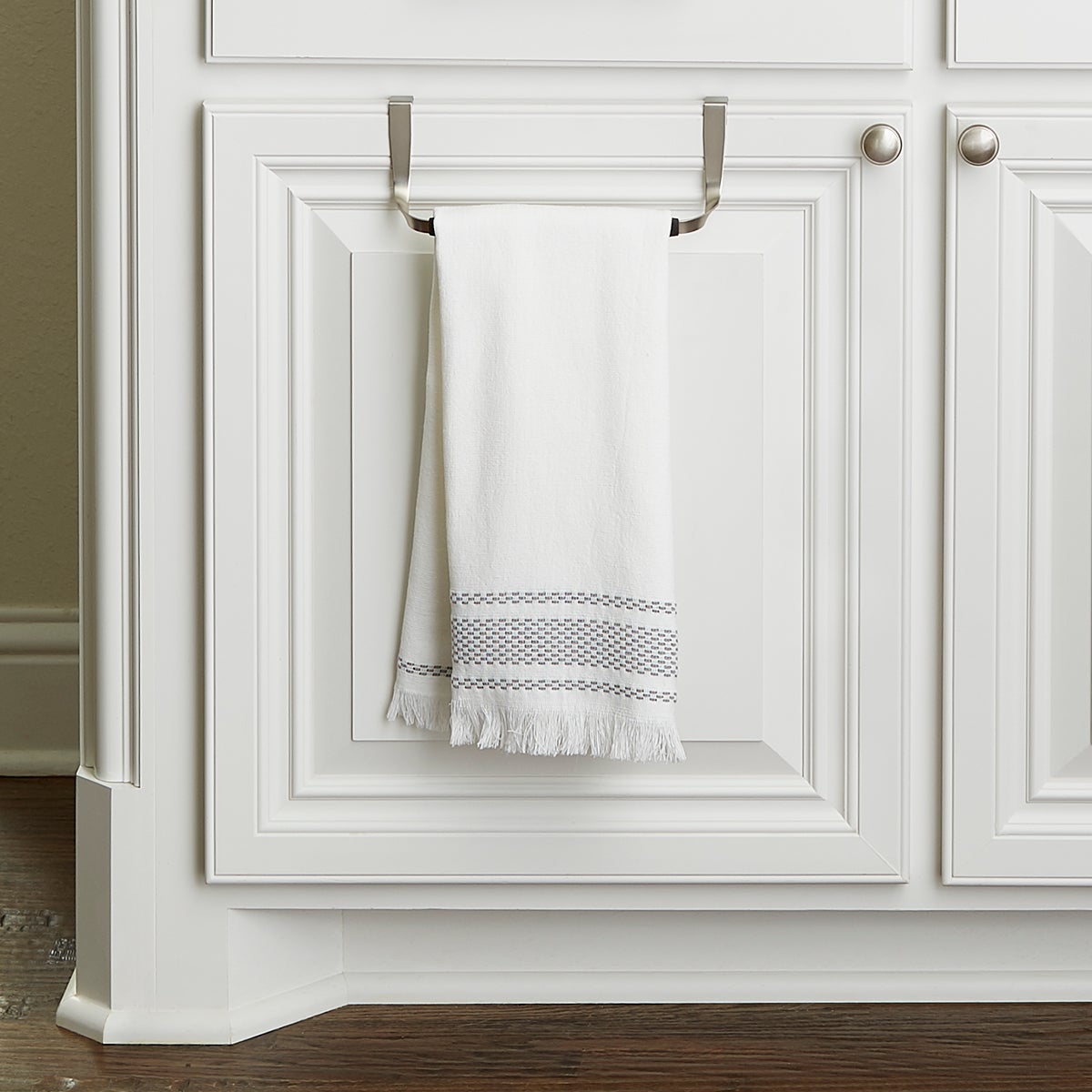 Umbra Schnook Over the Cabinet Towel Bar