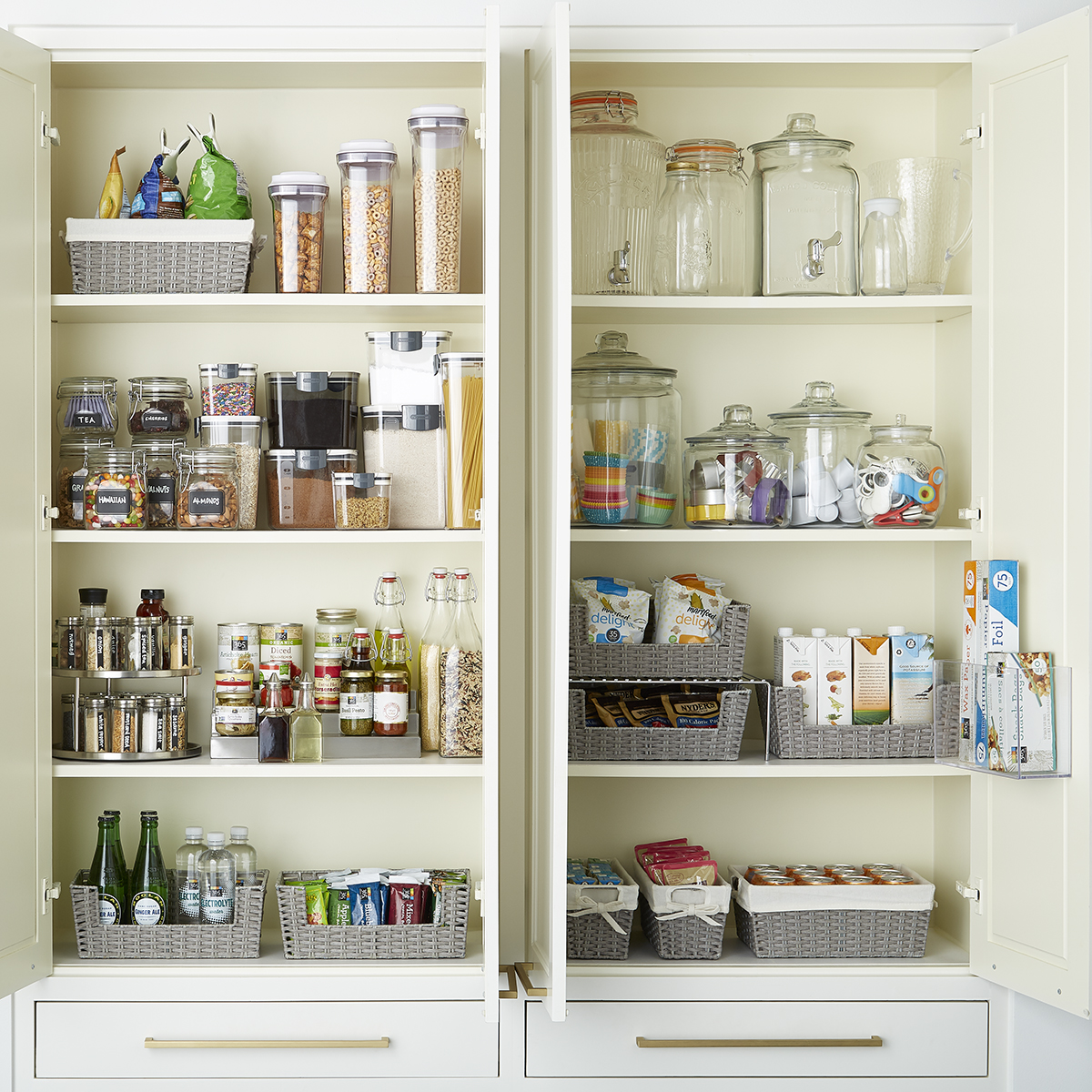 https://www.containerstore.com/catalogimages/339690/KT_18_Pantry_RGB.jpg
