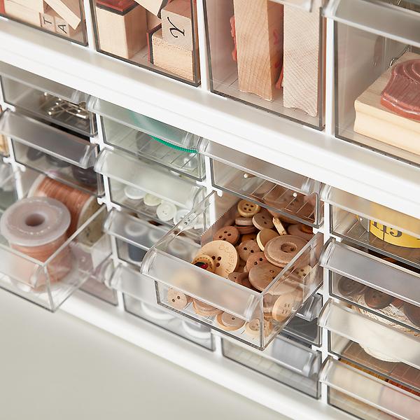 https://www.containerstore.com/catalogimages/364804/SU_19_Like-it-Translucent_Details__R.jpg?width=600&height=600&align=center