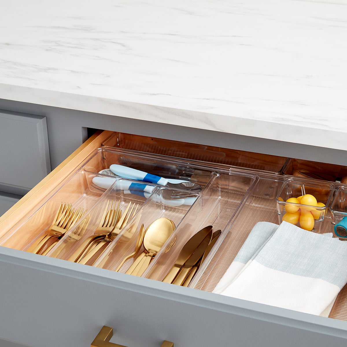 KraftMaid Deep Drawer Organizer with Canister Storage (DCSK)