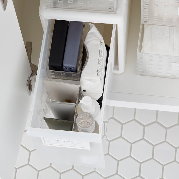 https://www.containerstore.com/catalogimages/381692/ST_20_Like-It-Bricks-Undersink_Detai.jpg?width=600&height=600&align=center