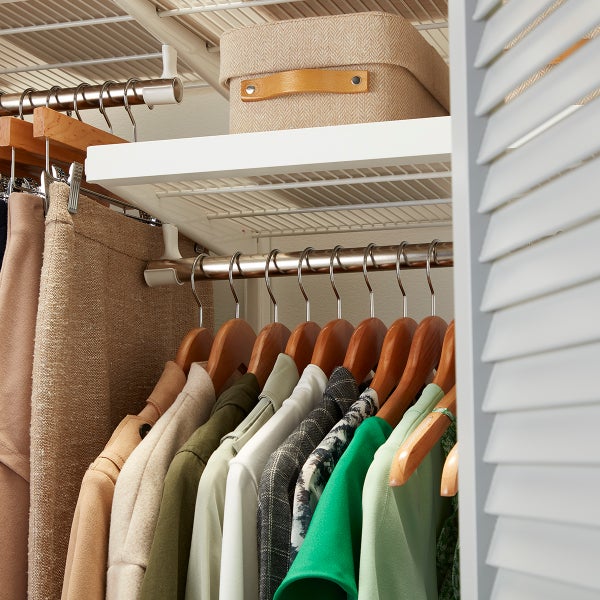 Elfa Décor 4' White with White Reach-In Closet
