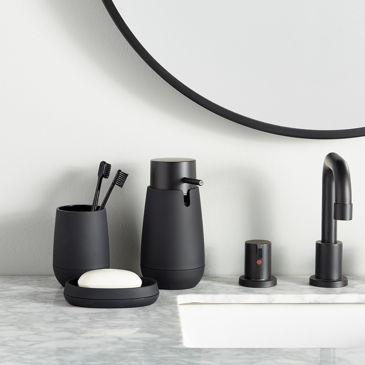 Matte Black Luxury Bathroom Accessories Set for Hotels
