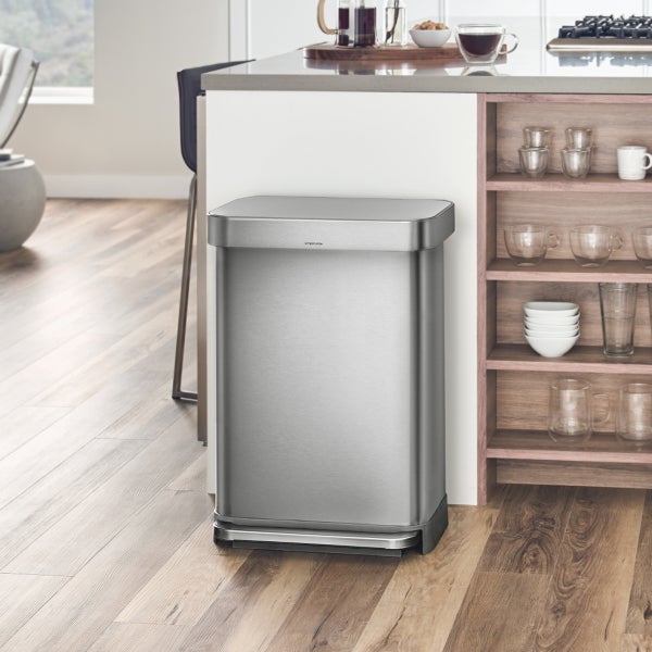 https://www.containerstore.com/catalogimages/402822/10083613-simplehuman-55L-pocketliner.jpg?width=600&height=600&align=center