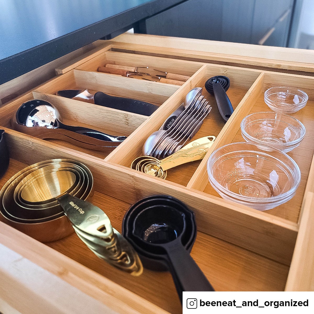 Expandable Bamboo Silverware Tray