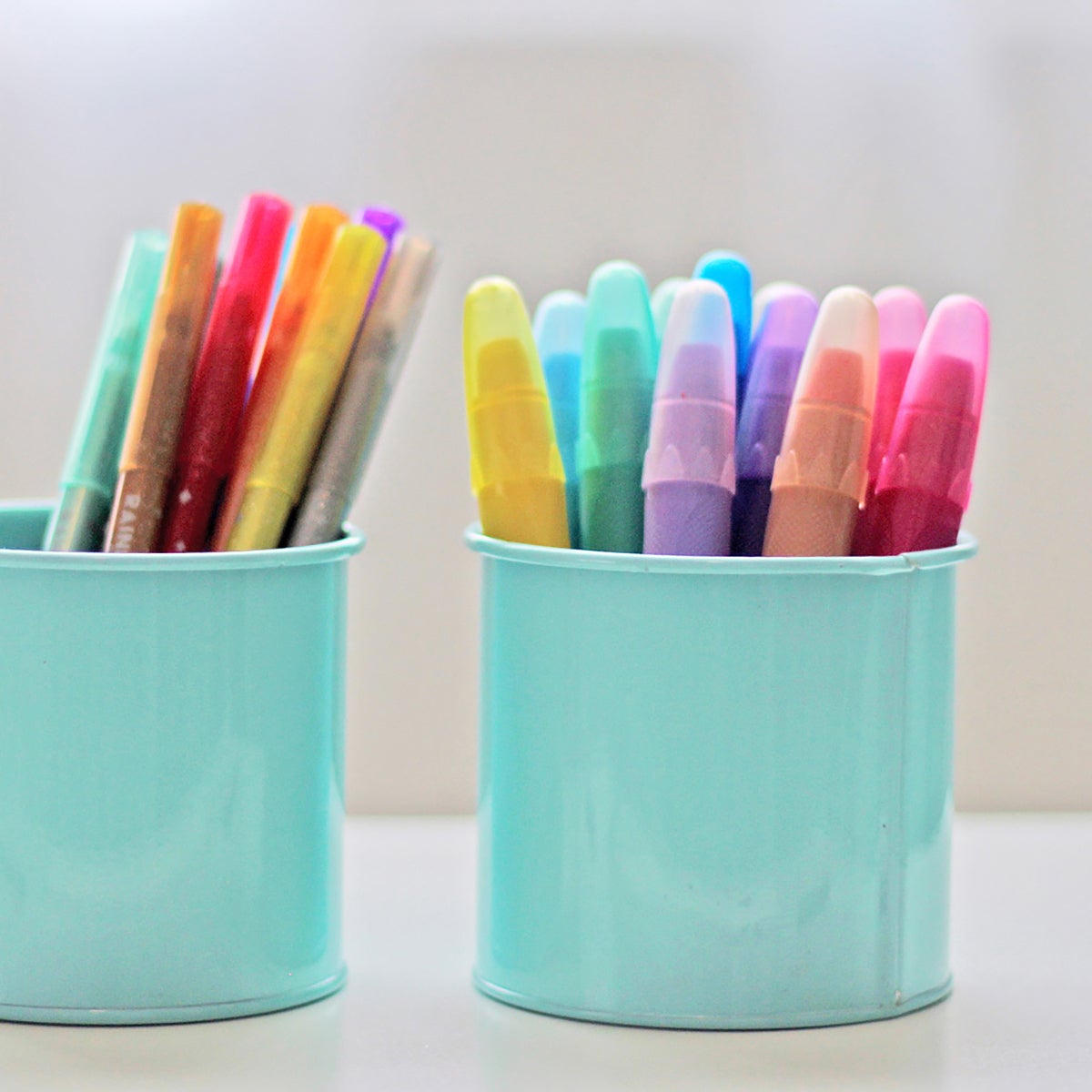 Ooly Rainbow Sparkle Watercolor Gel Crayons | The Container