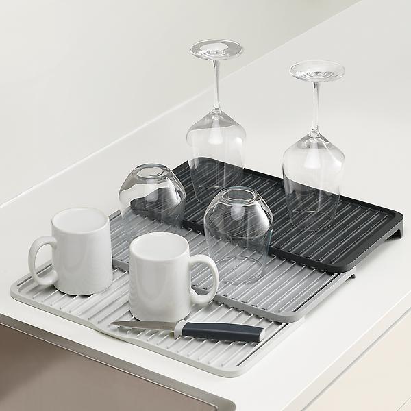 https://www.containerstore.com/catalogimages/415927/10082753-JJ_Tier_ExpandableDrainingB.jpg?width=600&height=600&align=center