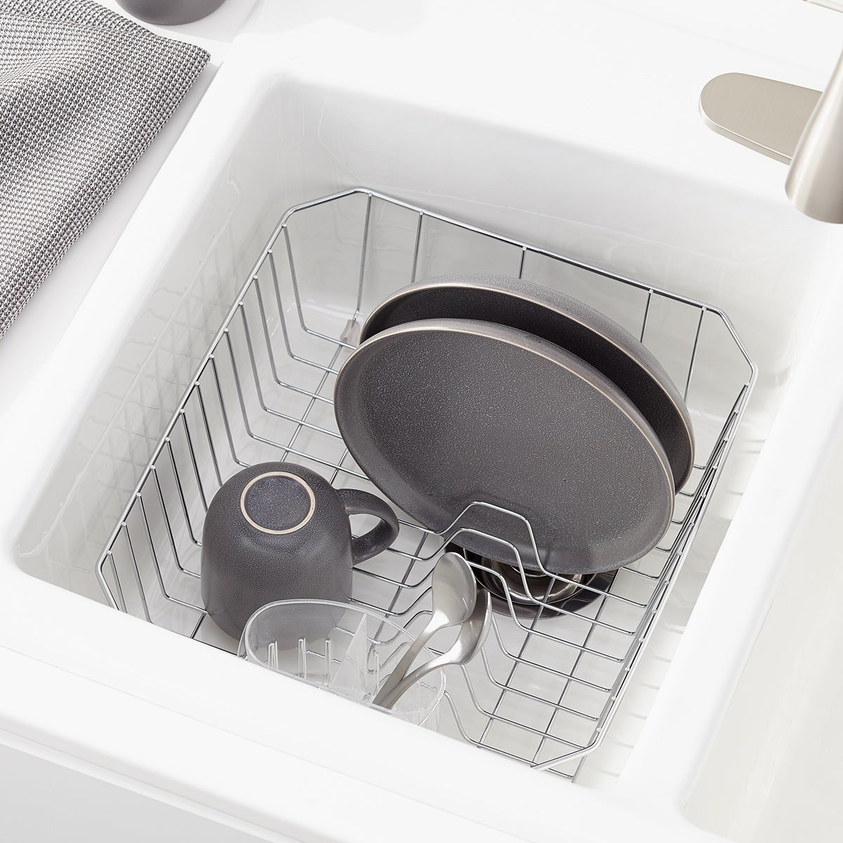 https://www.containerstore.com/catalogimages/420412/10078129_TwinSink-DishDrainer_Chrome.jpg