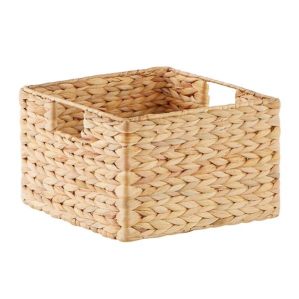 https://www.containerstore.com/catalogimages/421366/10085262_short_small_water_hyacinth_.jpg?width=600&height=600&align=center