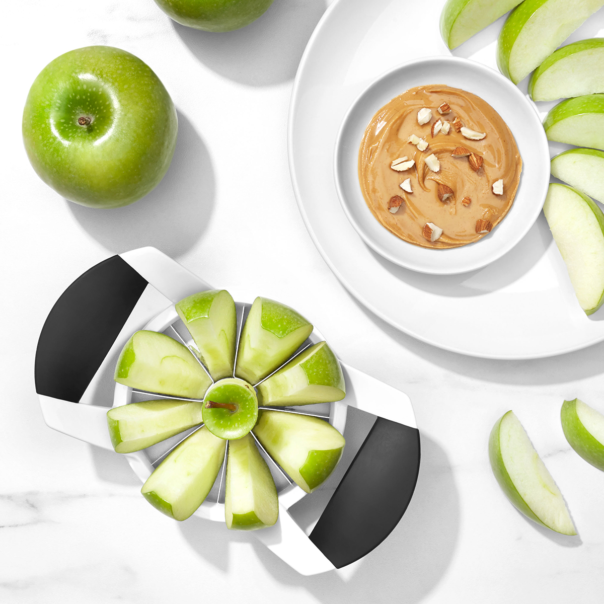 OXO Soft Works Apple Divider and Corer - Black, 1 ct - Food 4 Less