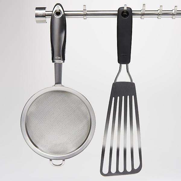 https://www.containerstore.com/catalogimages/424947/10086159-OXO-Fish-Turner-VEN8.jpg?width=600&height=600&align=center