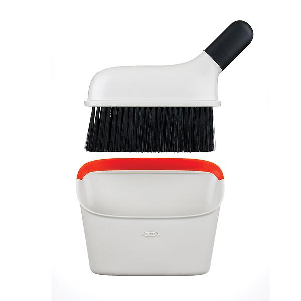 https://www.containerstore.com/catalogimages/426855/10085584-OXO-Dustpan-VEN2.jpg?width=600&height=600&align=center