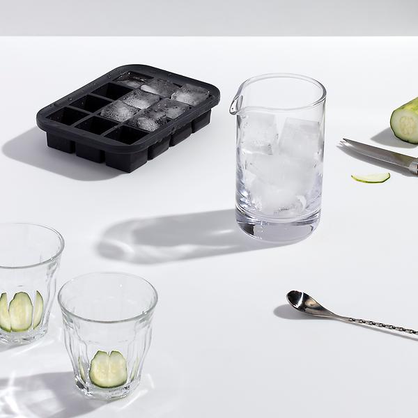 https://www.containerstore.com/catalogimages/428949/10085958-Everyday%20Ice%20Tray-VEN5.jpg?width=600&height=600&align=center