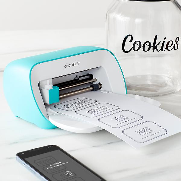 Cricut Joy Starter Bundle 💙  Cricut Joy starter bundle, did you know that  it includes so many things inside? 💙 A selection of consumables to start  using your Cricut Joy as