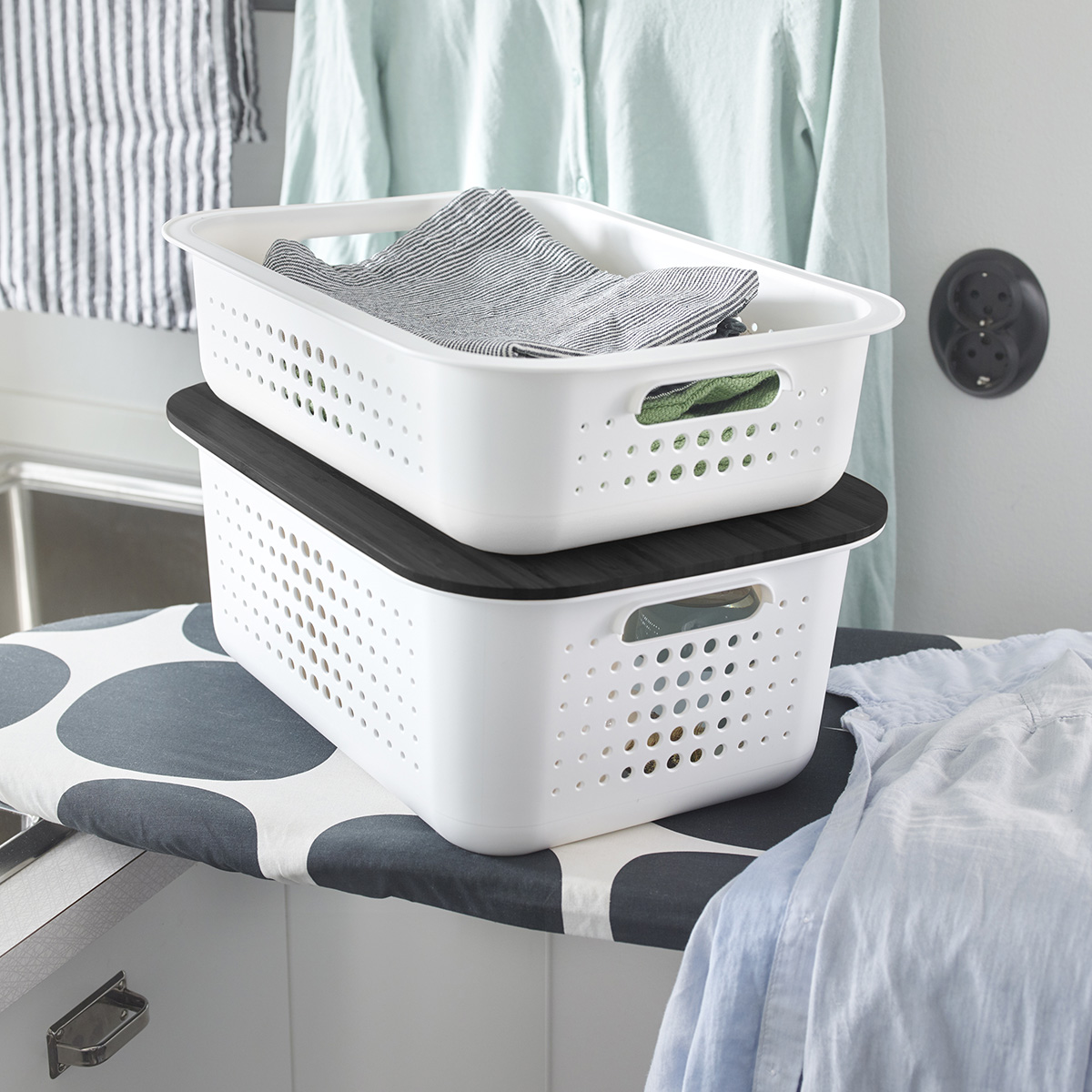 Plastic Bathroom Shower Organizing Storage Basket With Handles And Holes CB 