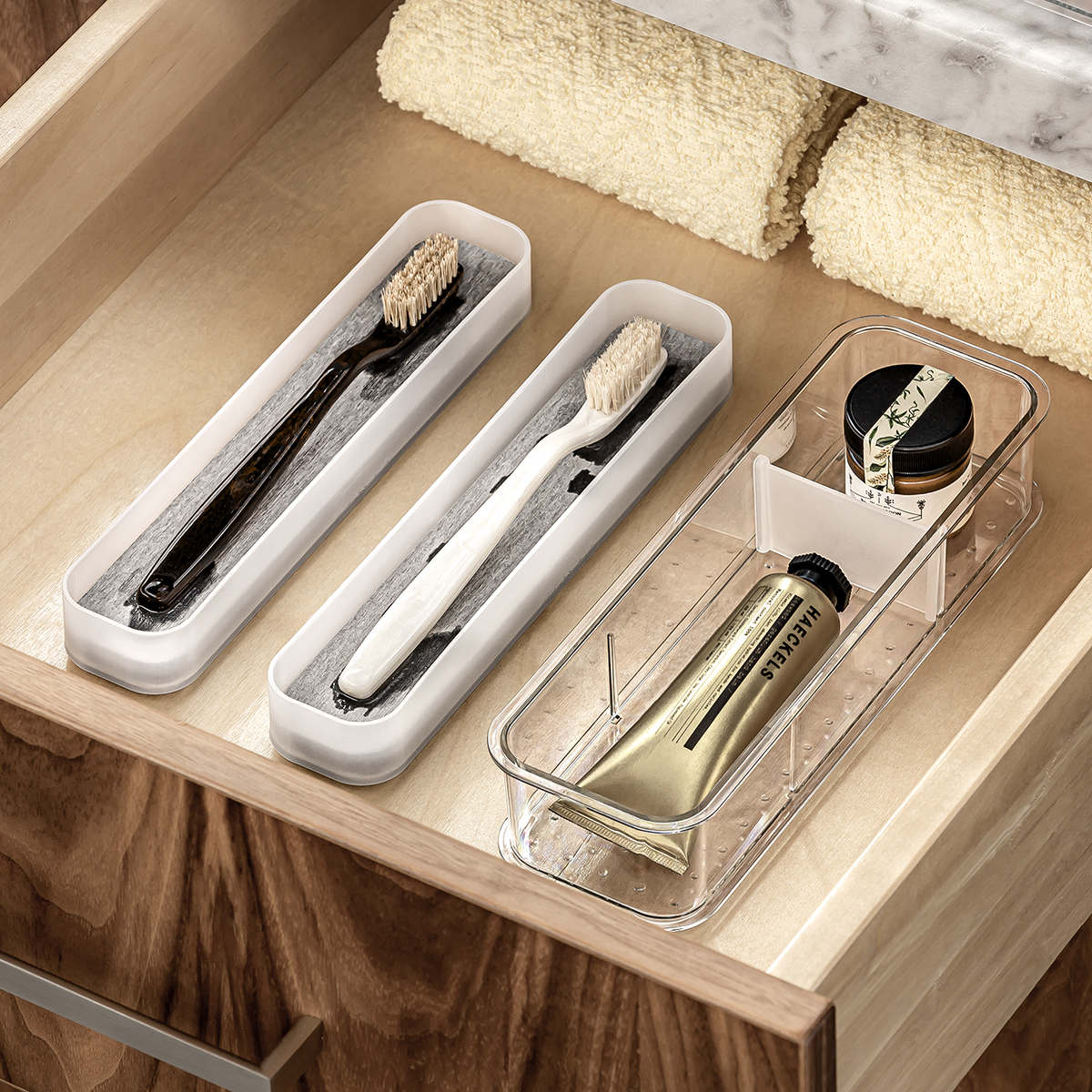 Toothbrush organizer top