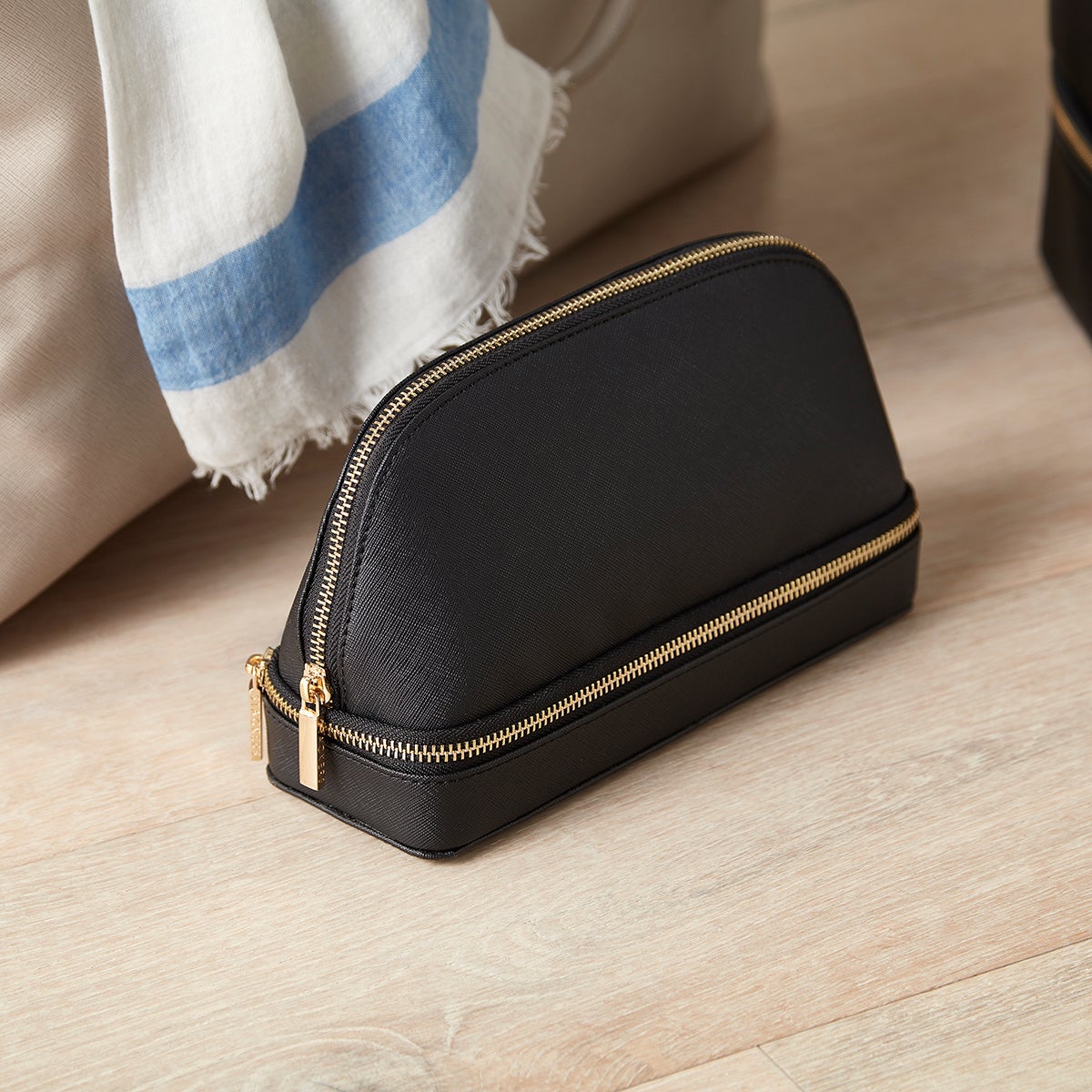 Stackers Hanging Toiletry Bag