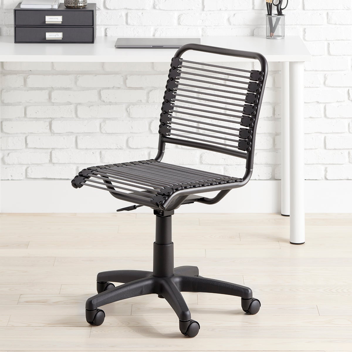 https://www.containerstore.com/catalogimages/458043/10078180-flat-bungee-office-chair-g.jpeg