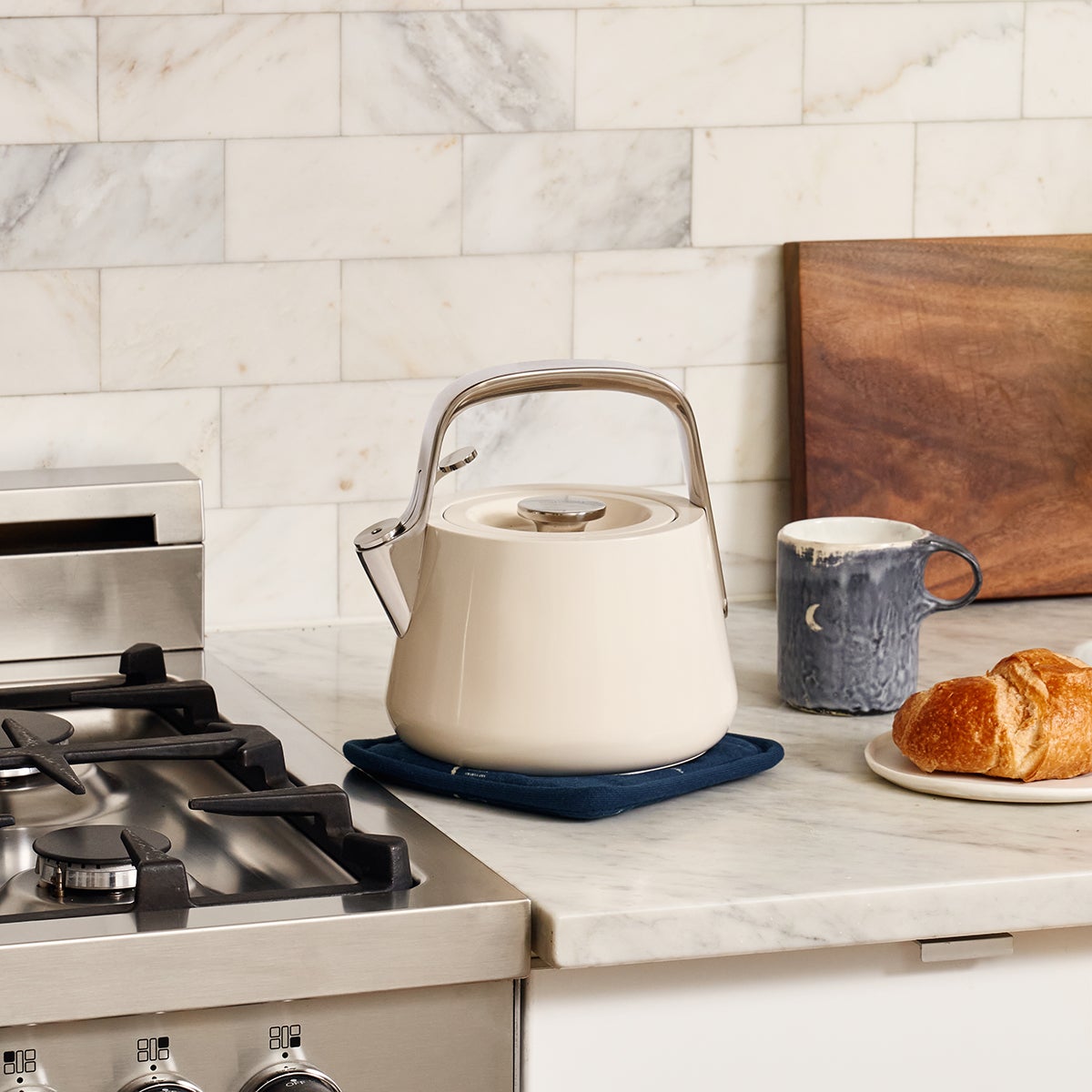 Cream deals tea kettle