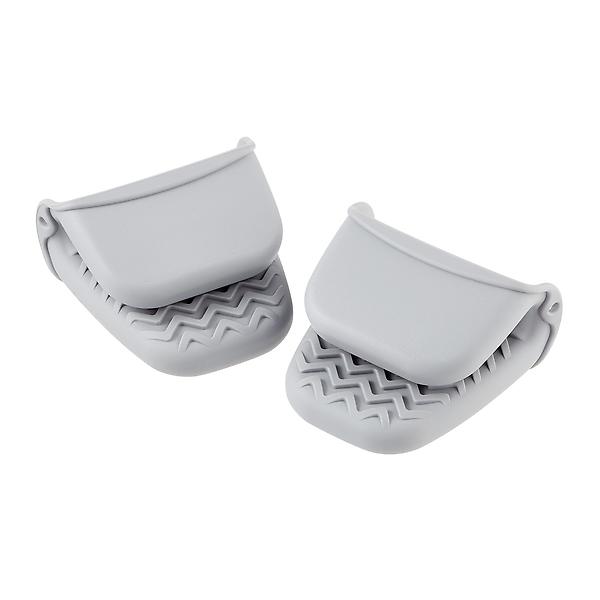 https://www.containerstore.com/catalogimages/480135/10092340-tcs-oven-mitts-2-pack-grey.jpg?width=600&height=600&align=center