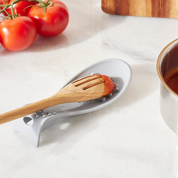 https://www.containerstore.com/catalogimages/483621/10092337-tcs-silicone-spoon-rest-v2.jpg?width=600&height=600&align=center