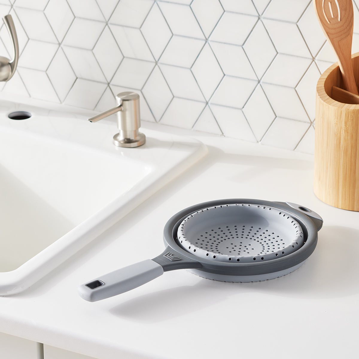 The Container Store Collapsible Strainer - Thumbnail 3