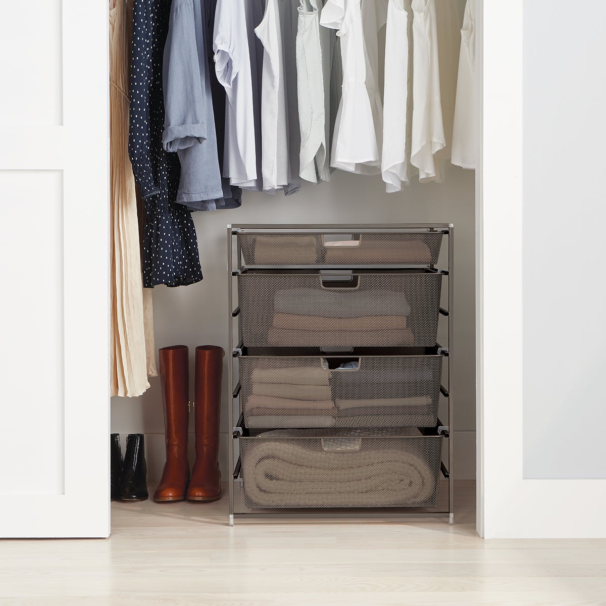 https://www.containerstore.com/catalogimages/484512/ELFA_10094655_wide_7_runner_Graphite.jpg