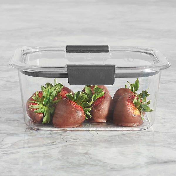 Rubbermaid Brilliance 3.2 C. Clear Rectangle Food Storage