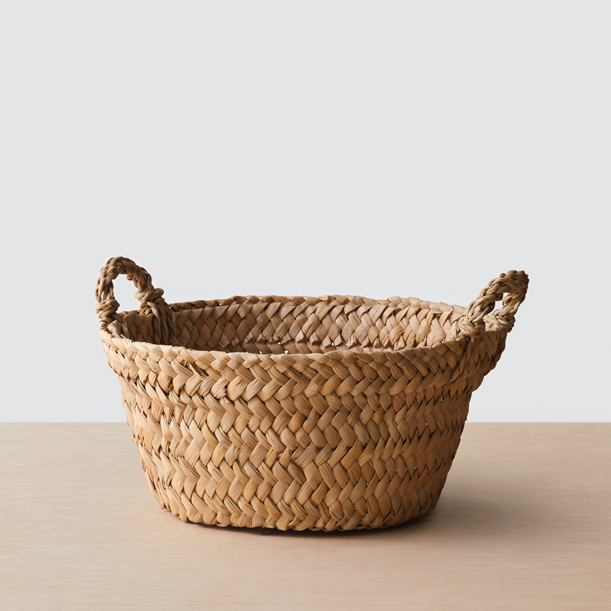 https://www.containerstore.com/catalogimages/502695/10096706-Totora_Floor_Basket_Small_1.jpg