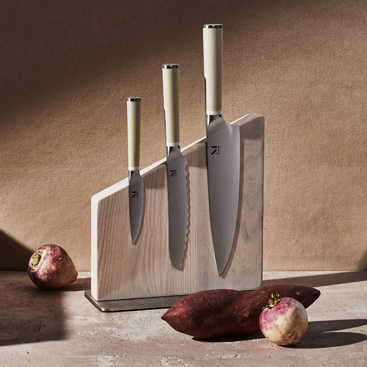material The Trio of Knives