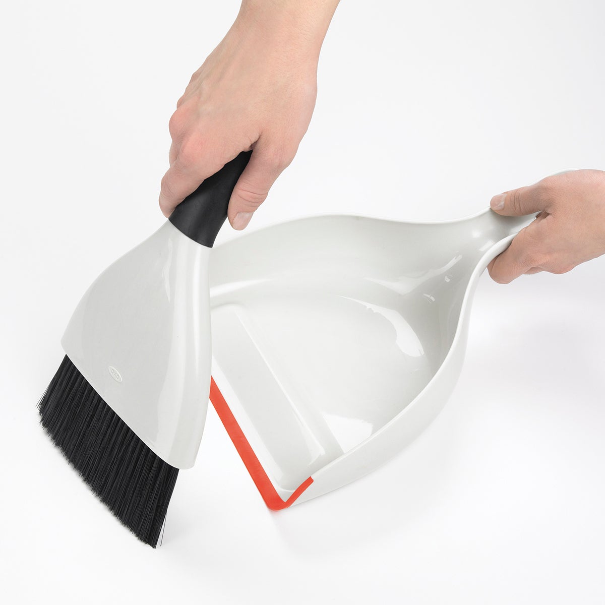 OXO Good Grips Dustpan & Brush - Thumbnail 3