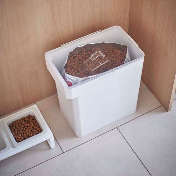 Yamazaki 5611 TOWER Pet Food Container (3,5 kg), white, ABS Resin/Silicone, 30 x 19.7 x 19.2 cm