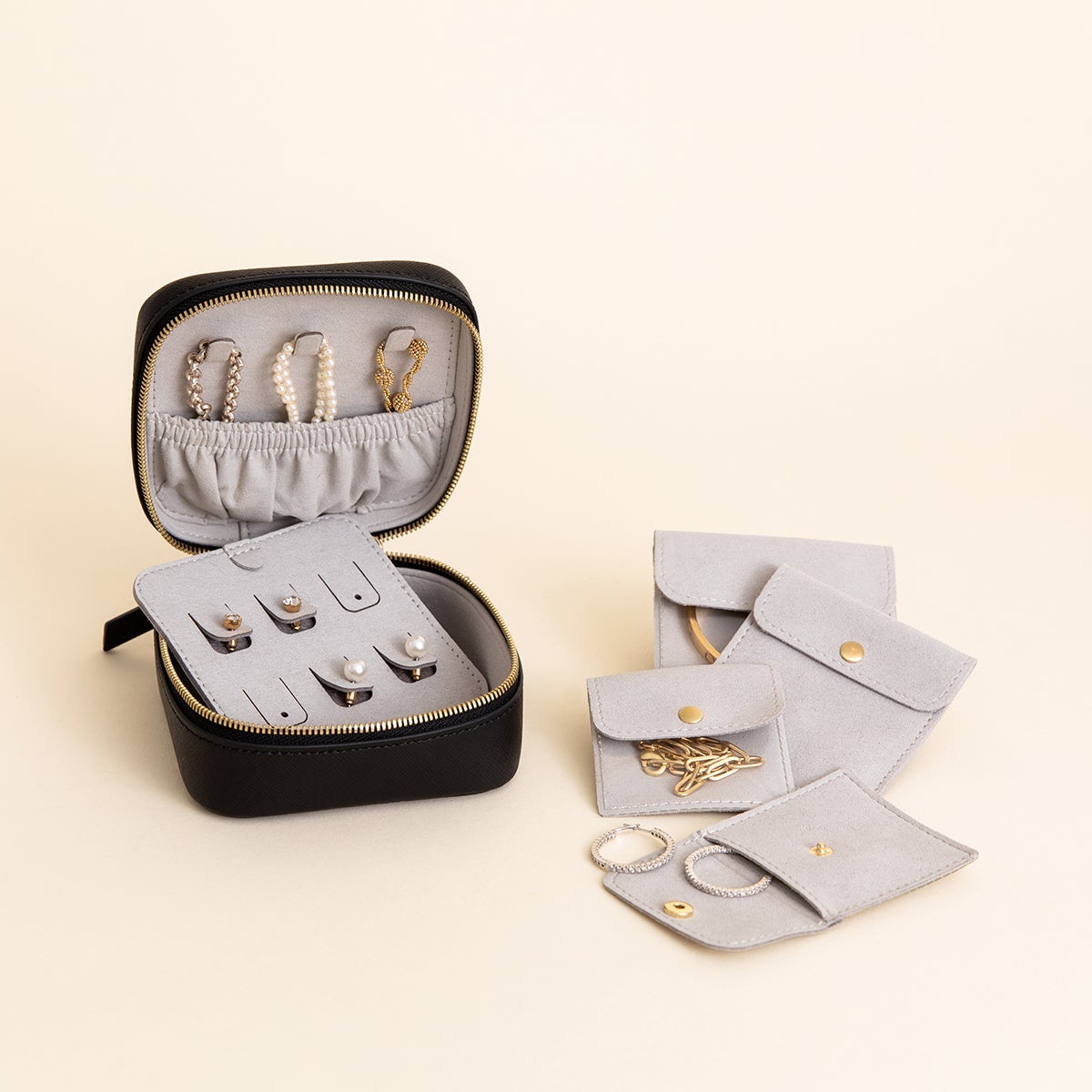 Truffle Privacy Travel Jewelry Case