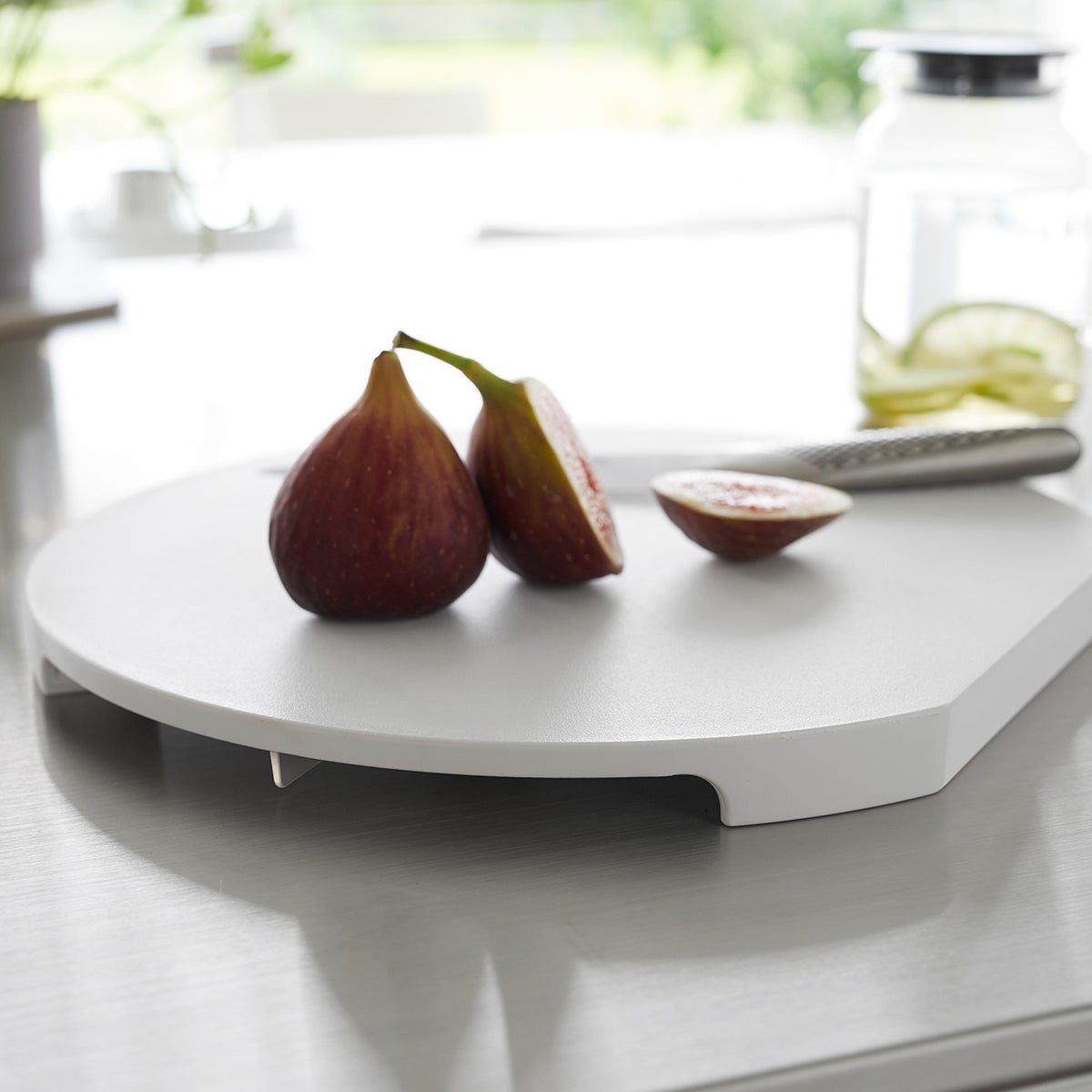 Yamazaki 8146 TOWER Kitchen Tool & Cutting Board Holder, white, Steel/ABS Resin, 30 x 6.8 x 14.3 cm