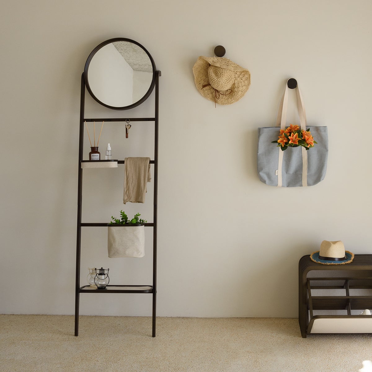 Gudee Grota Leaning Storage Rack