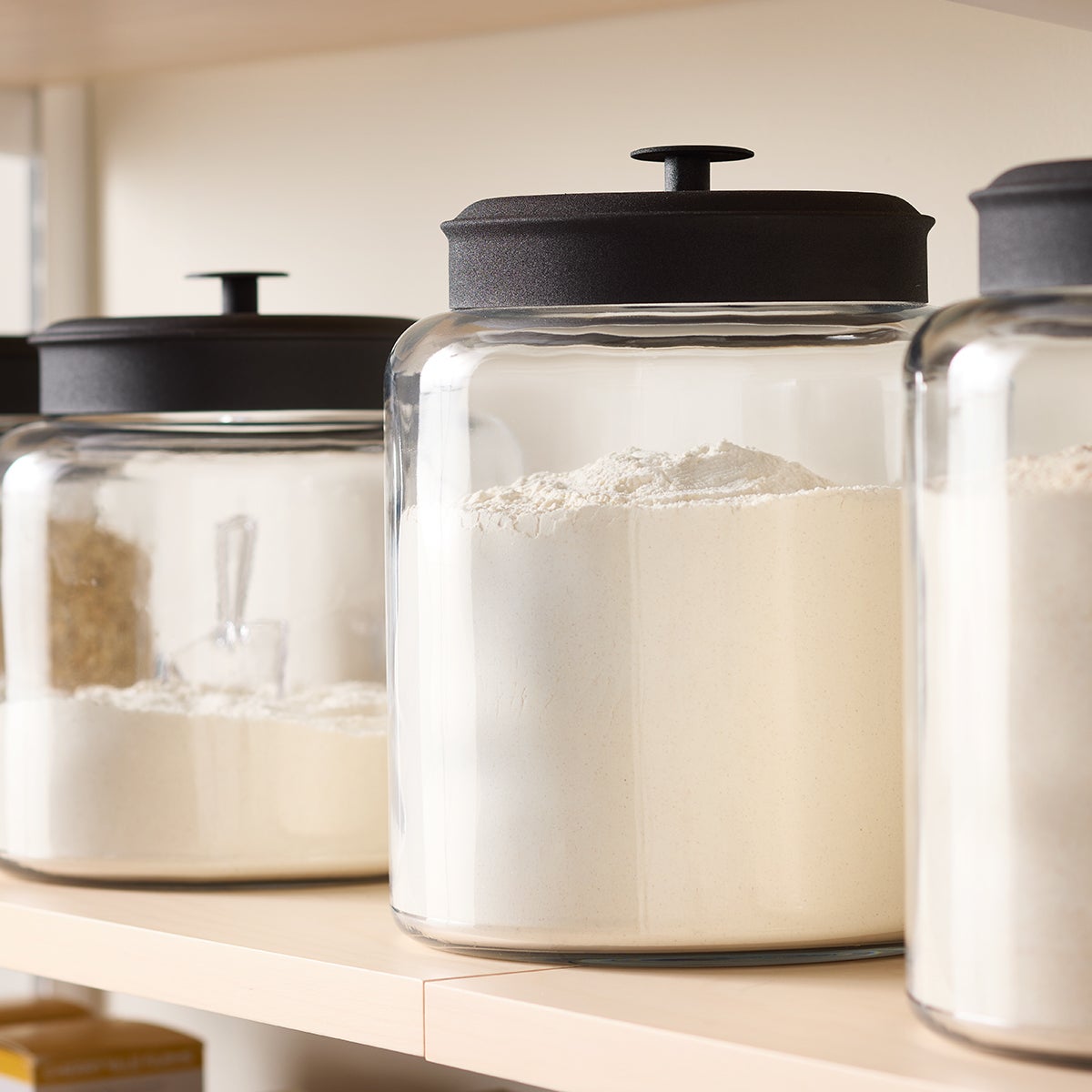Anchor Hocking Montana Jar with Matte Black Lid