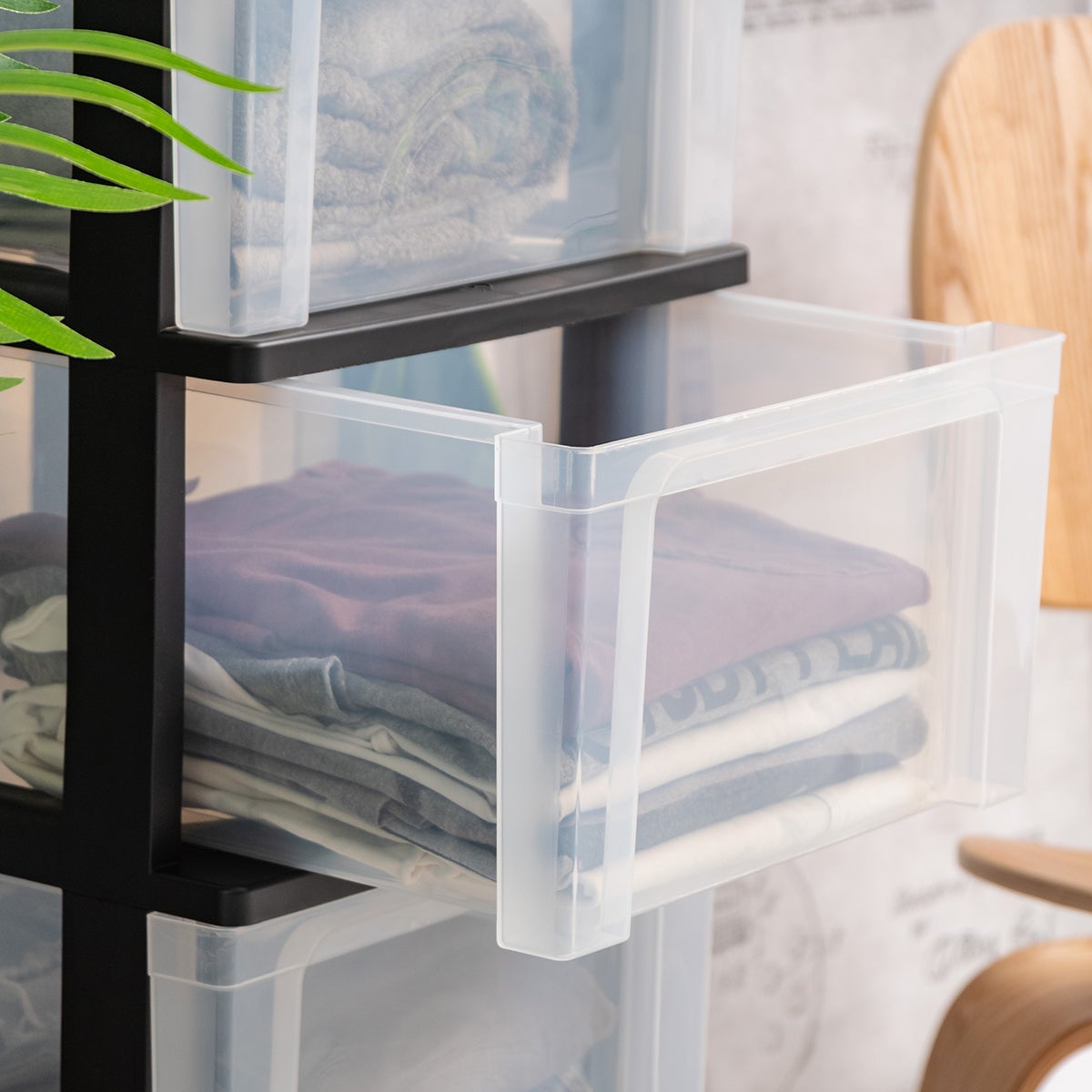 Iris 17 gal. Narrow Chest | The Container Store