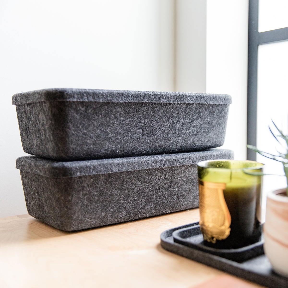 SortJoy Long Sculpted Bin with Lid - Thumbnail 4