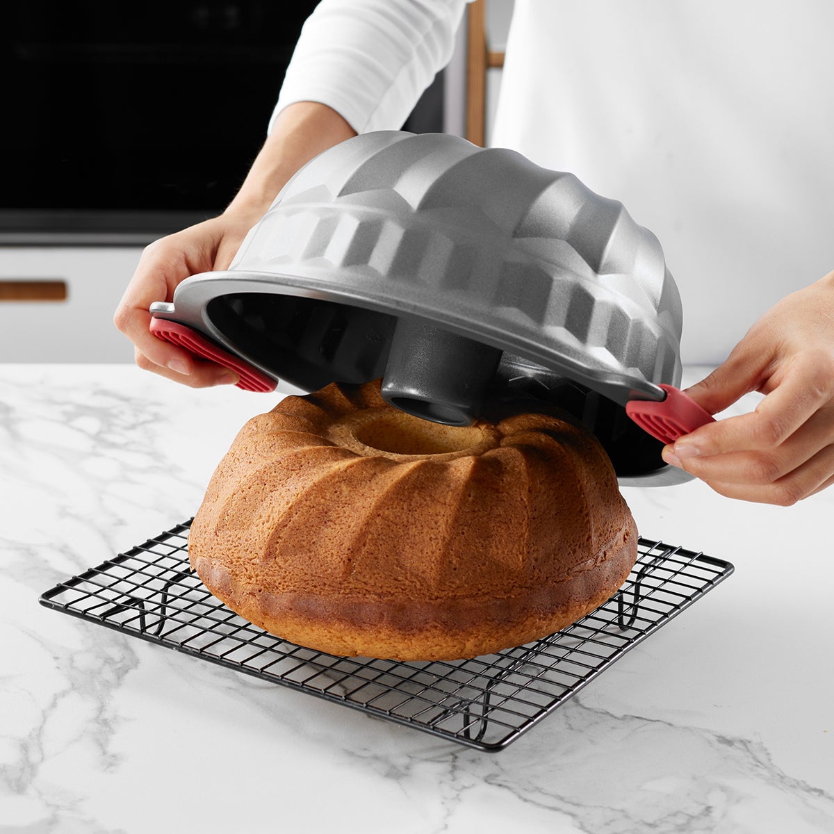 Lékué Bundt Cake Mold