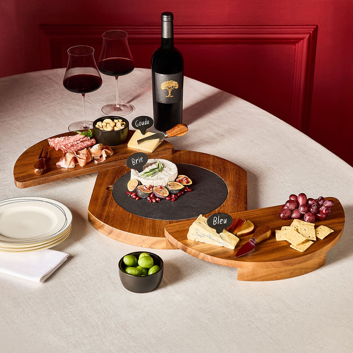 Wine Enthusiast Acacia Wood and Slate Swivel Top Cheese Board Set - Thumbnail 3